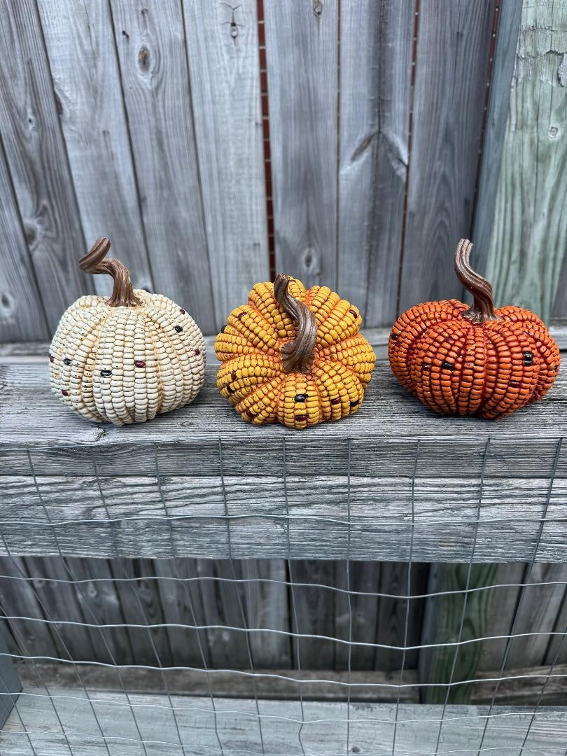 5.7" Harvest Corn Pumpkin (3-Colors)