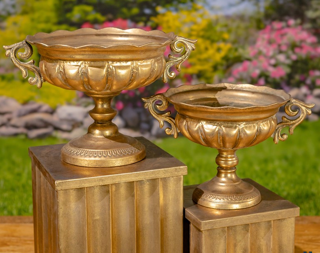 Golden Metal Frontus Urn (2-Sizes)