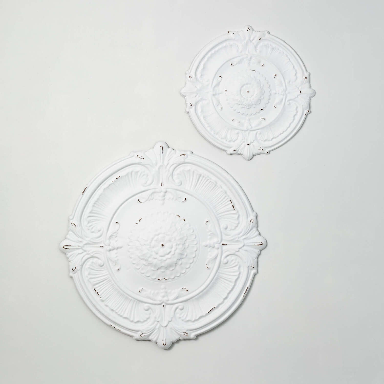 Brushed White Wall Medallion (2-Sizes)