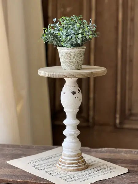 Landon Pedestal