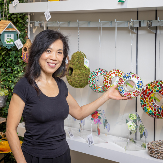 Small Mosaic Glass Bird Feeder (3-Styles)